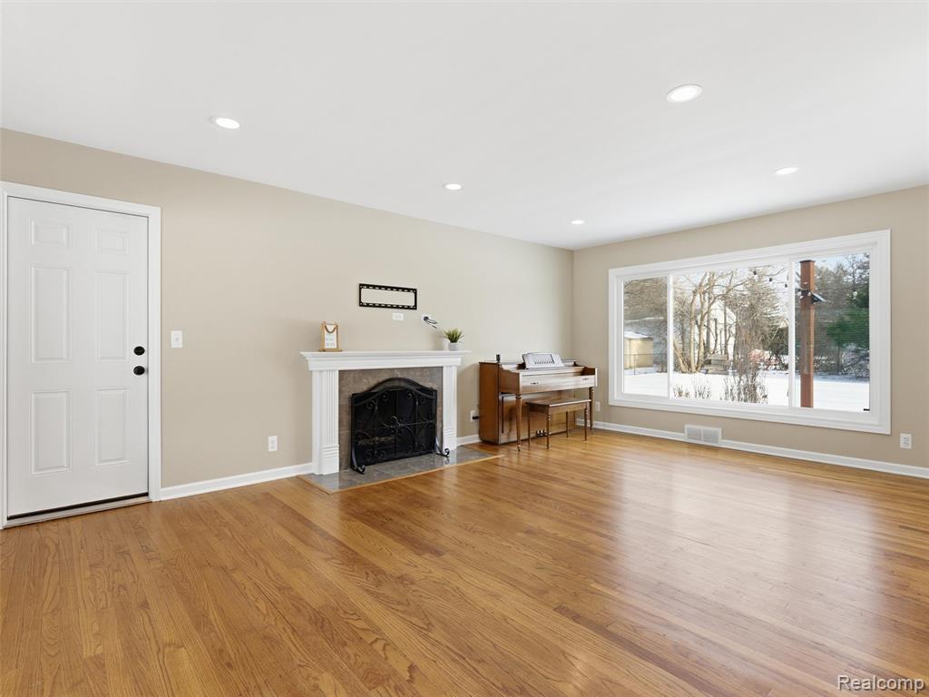 48940 Cardinal Street, Shelby Twp, MI 48317 — Photo 11