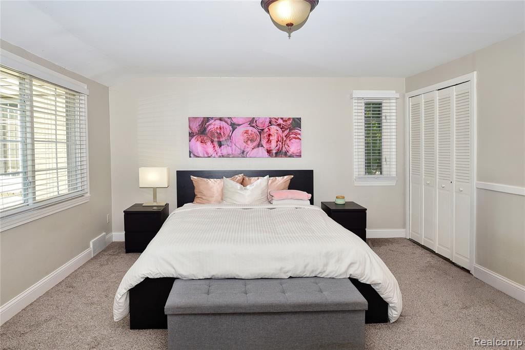 726 Graefield Court, Birmingham, MI 48009 — Photo 14