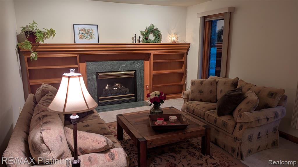4066 W Knoll, Milford, MI 48380 — Photo 9