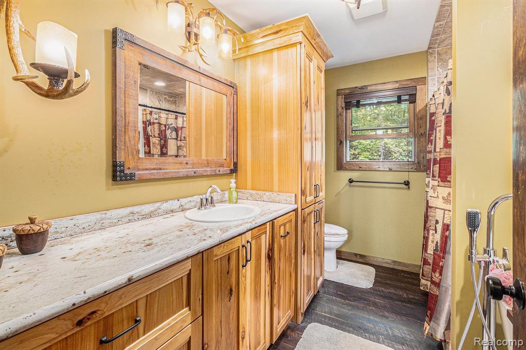 8630 HIDDEN LAKE Drive, Howell, MI 48855 — Photo 10