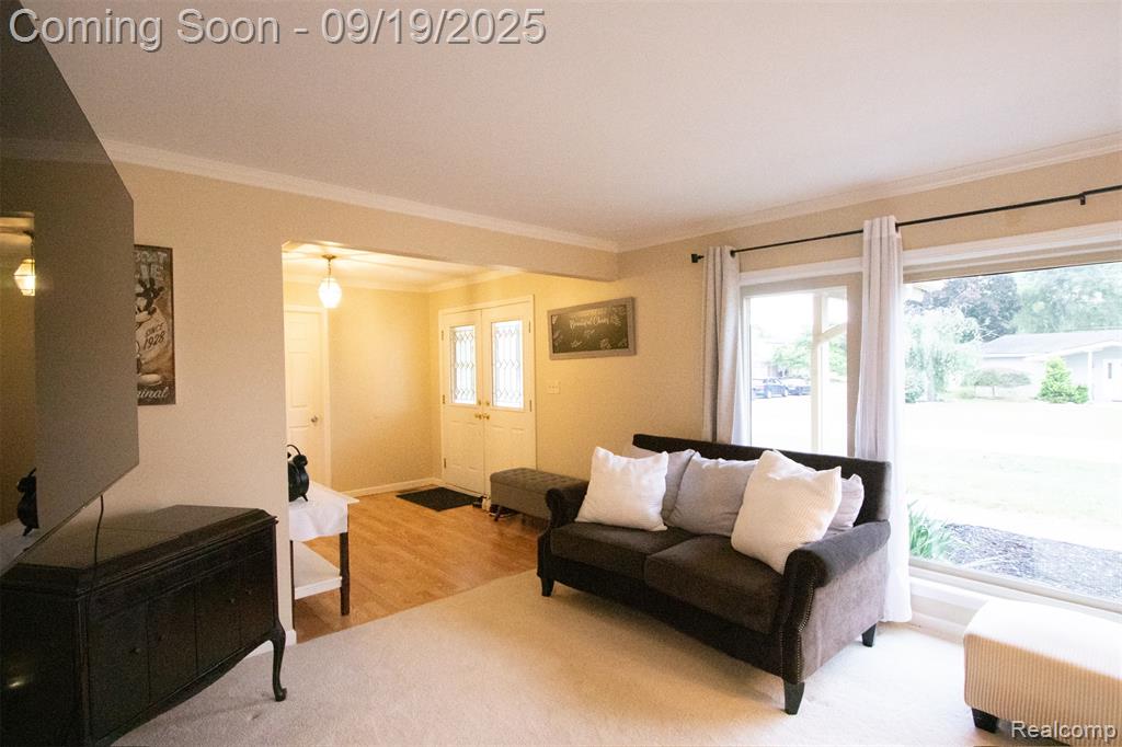 8139 Hedgeway Drive, Shelby Twp, MI 48317 — Photo 11