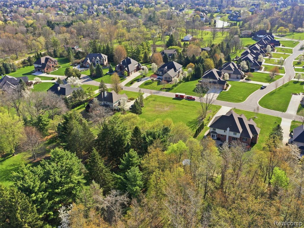 4672 Woodland Hills Drive, Rochester, MI 48306 — Photo 6