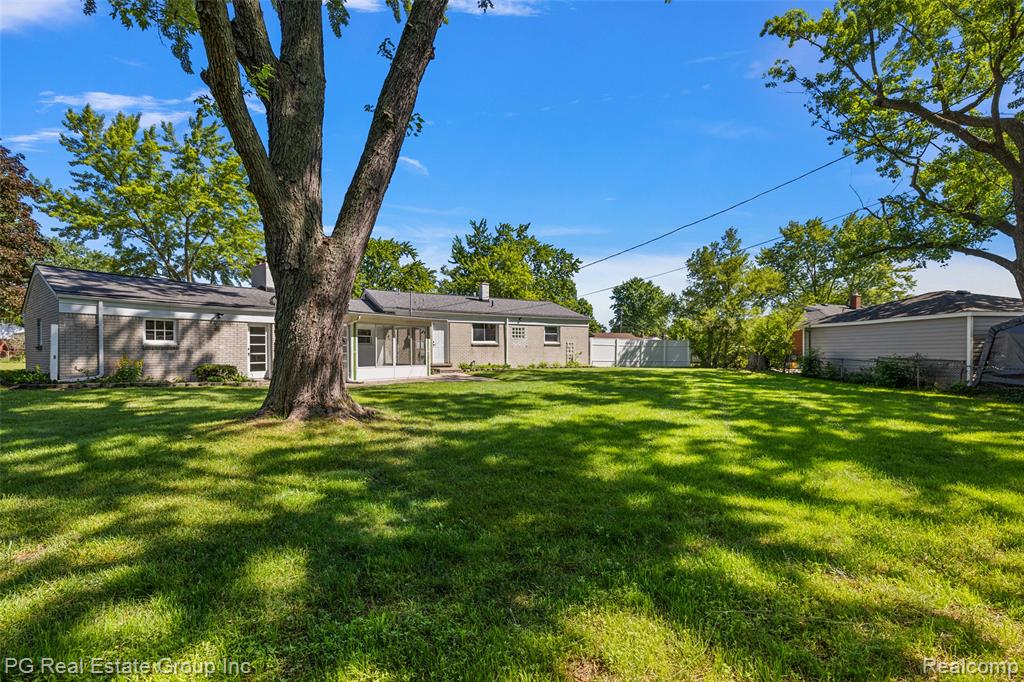 4550 JUSTINE Street, Shelby Twp, MI 48317 — Photo 8