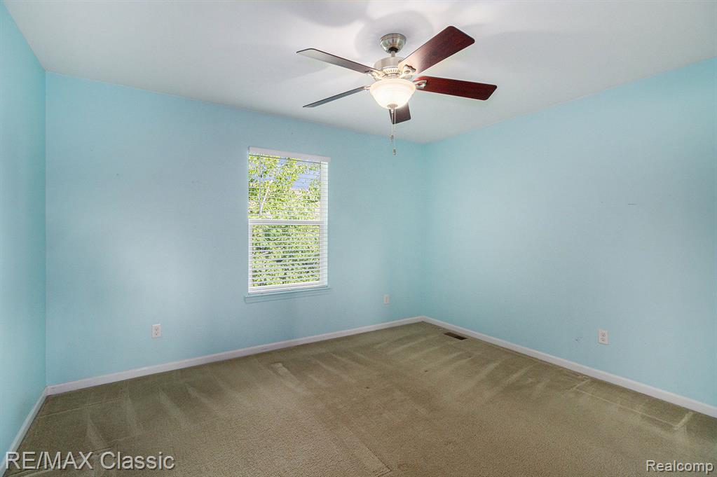 28462 COTTAGE Lane, New Hudson, MI 48165 — Photo 24