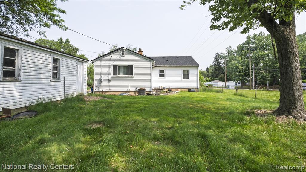 2561 Verna Street, Ypsilanti, MI 48197 — Photo 30