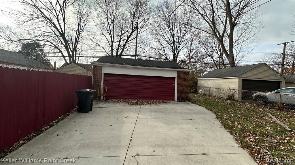20616 Beaufait Street, Harper Woods, MI 48225 — Photo 22
