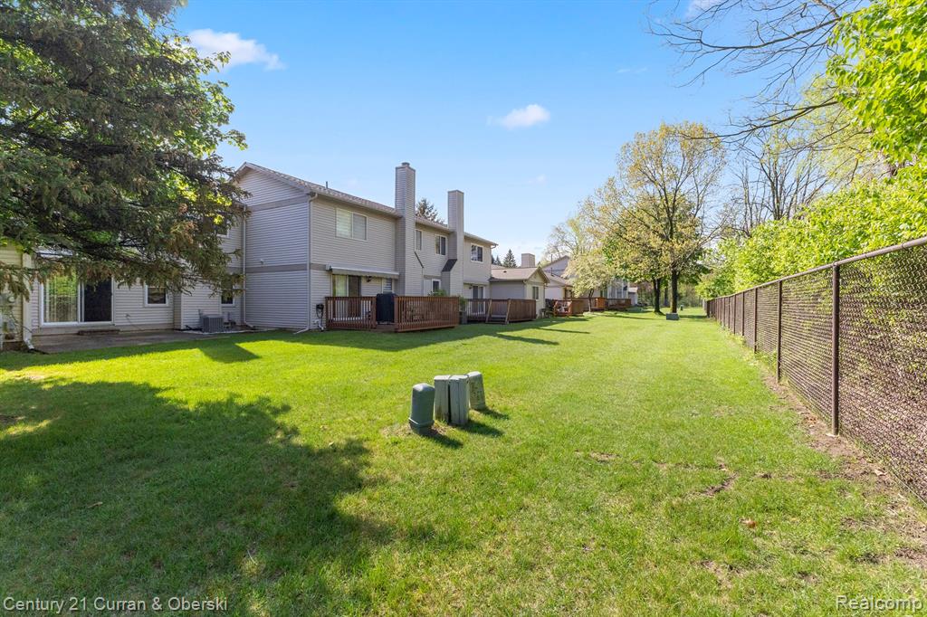 6541 DEERHURST Drive, Westland, MI — Photo 35