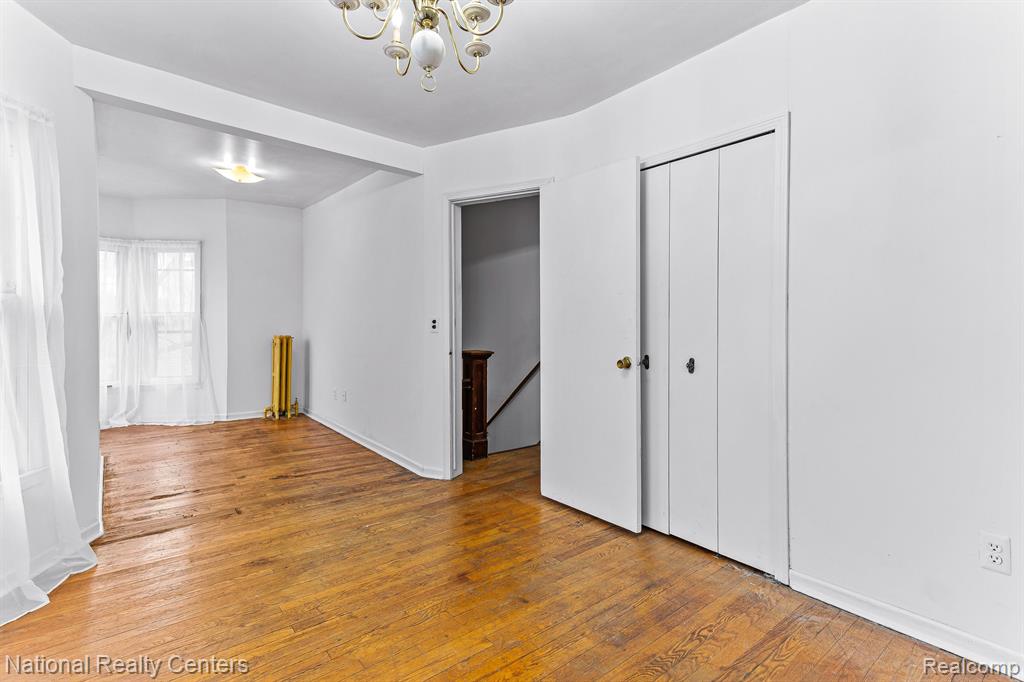 426 E KENILWORTH Avenue, Royal Oak, MI 48067 — Photo 14