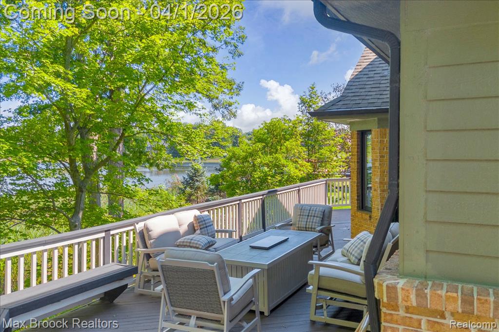 3370 Sutton Lane, Commerce Twp, MI 48390 — Photo 11