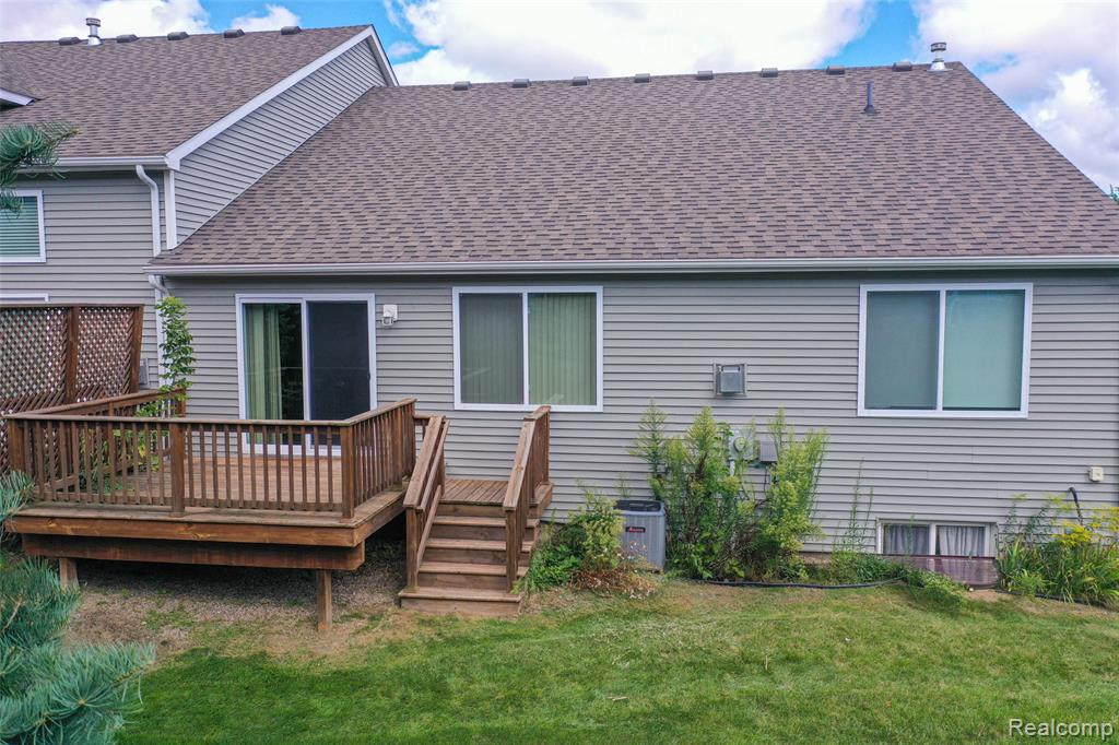 457 HOSTA, Howell, MI 48843 — Photo 2