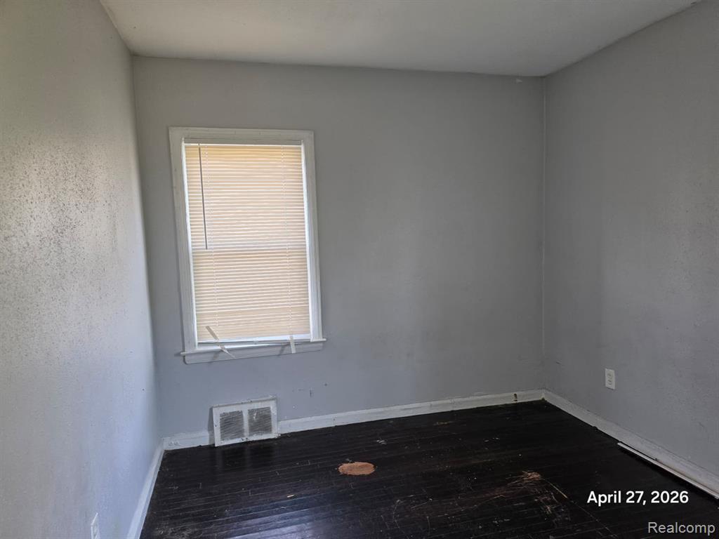 15801 E State Fair Street, Detroit, MI 48205 — Photo 10
