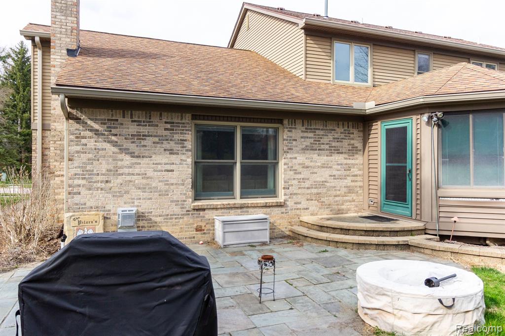 45515 EMERALD FOREST Drive, Novi, MI — Photo 60