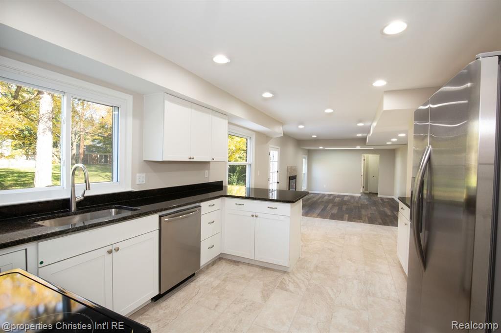 5582 NORTHCOTE, West Bloomfield, MI — Photo 64