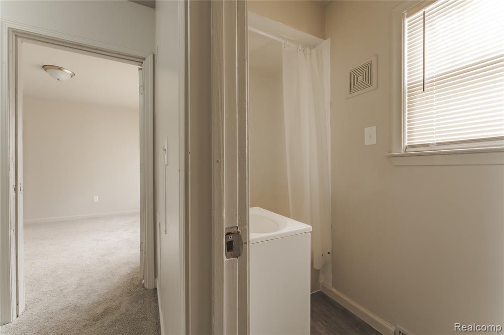 804 Emerson Avenue, Pontiac, MI 48340 — Photo 17