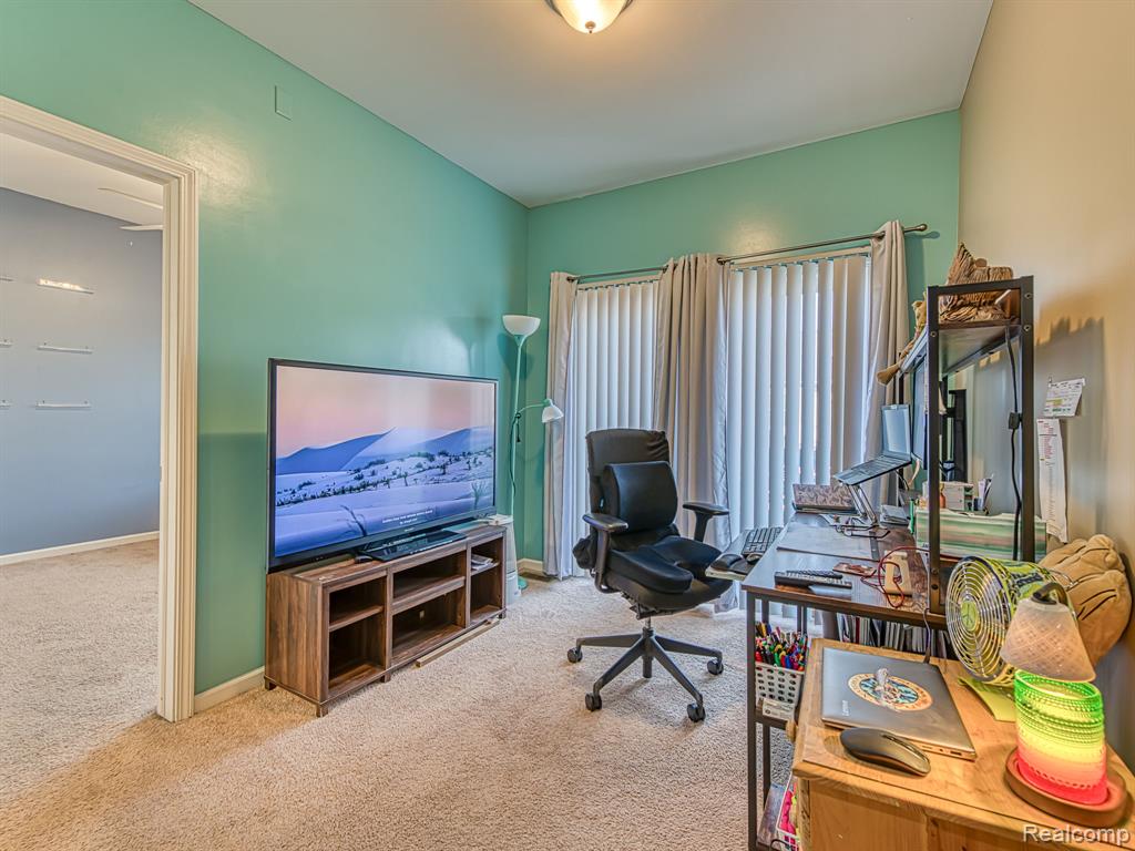 655 Vinewood Street, Wyandotte, MI 48192 — Photo 19