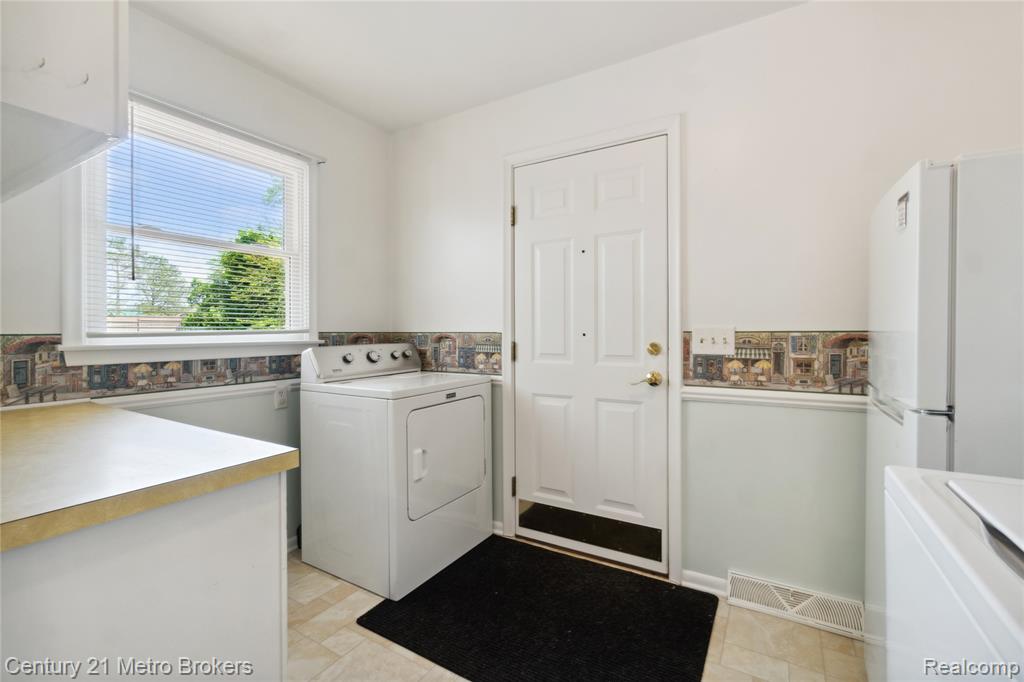 5175 CANDLEWOOD Drive, Grand Blanc, MI 48439 — Photo 11
