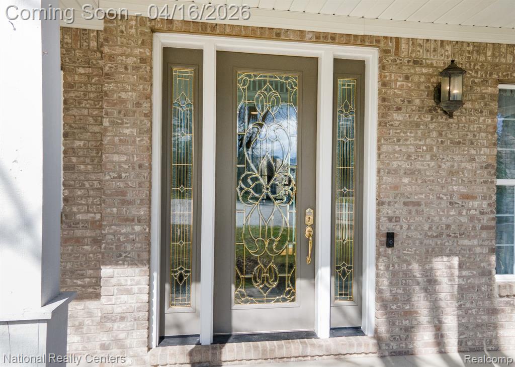 10219 Mill Pointe Drive, Goodrich Vlg, MI — Photo 5