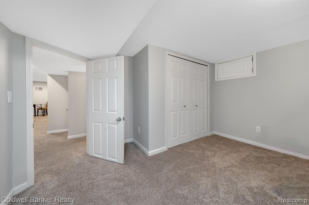 596 S GLENHURST Drive, Birmingham, MI 48009 — Photo 22