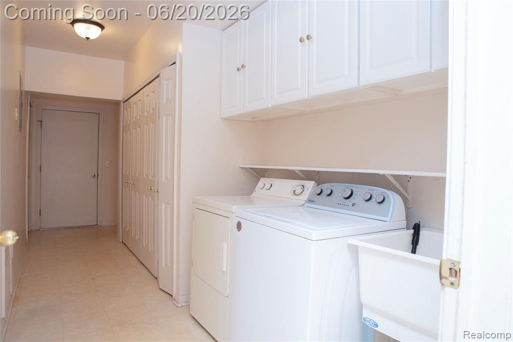 519 Cedar Street, Wyandotte, MI 48192 — Photo 31