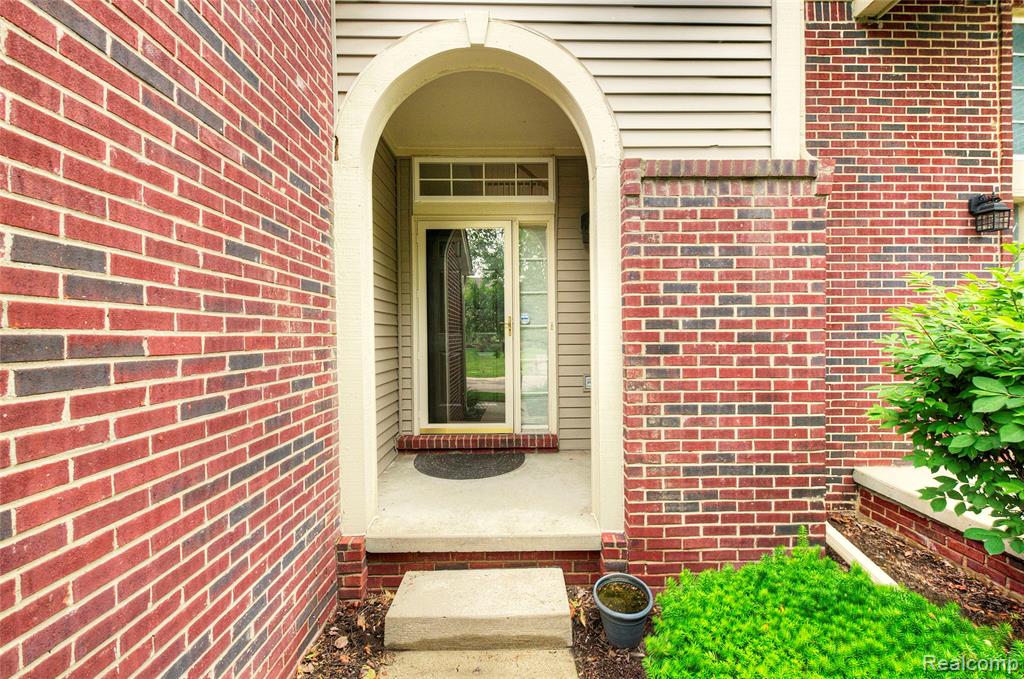 603 Concord Drive E, Canton, MI 48188 — Photo 2