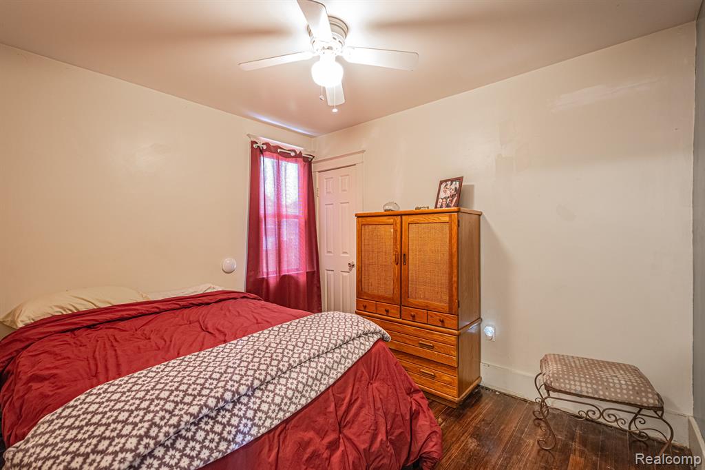 520 13TH Street, Port Huron, MI 48060 — Photo 13
