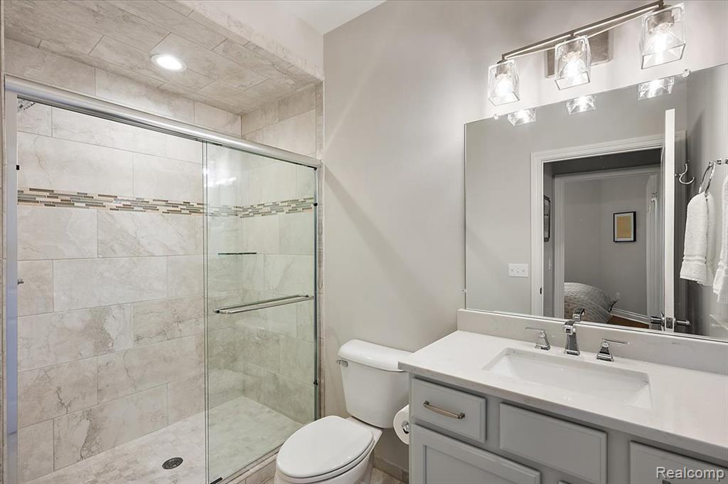 3955 Vendome Drive, Auburn Hills, MI 48326 — Photo 20