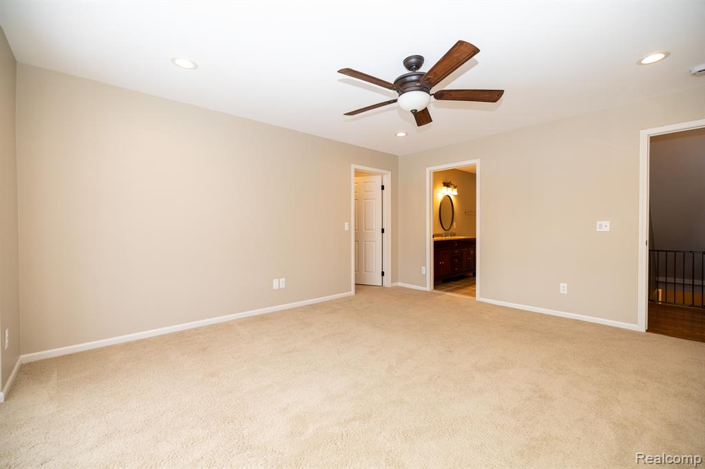 6056 Lochmore Drive, 49, Commerce Twp, MI 48382 — Photo 13