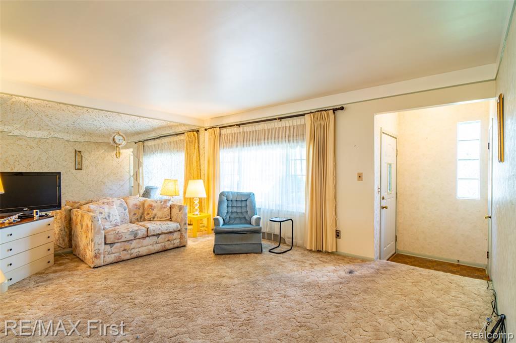8860 Kidley Drive, Sterling Heights, MI 48314 — Photo 12