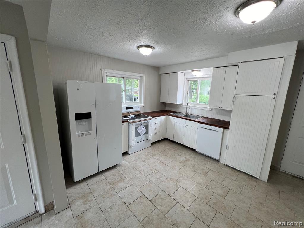 4696 Roosevelt Boulevard, Dearborn Heights, MI, 48125