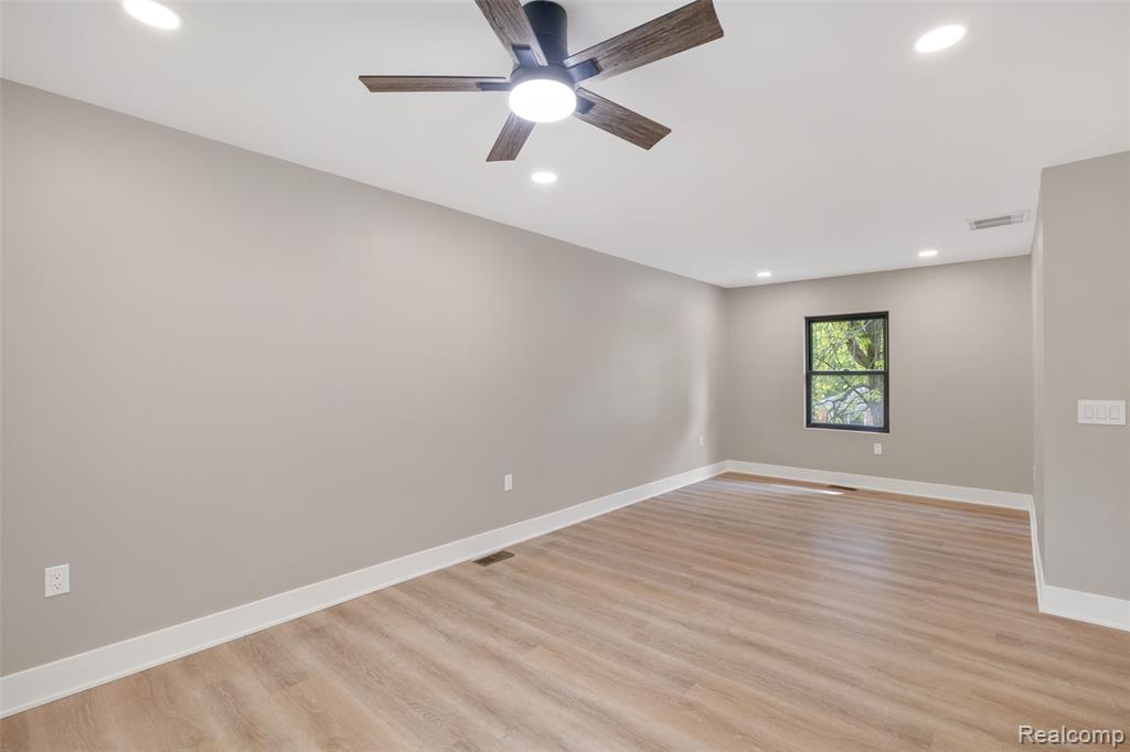 7598 Lake Park Avenue, Ira, MI — Photo 51