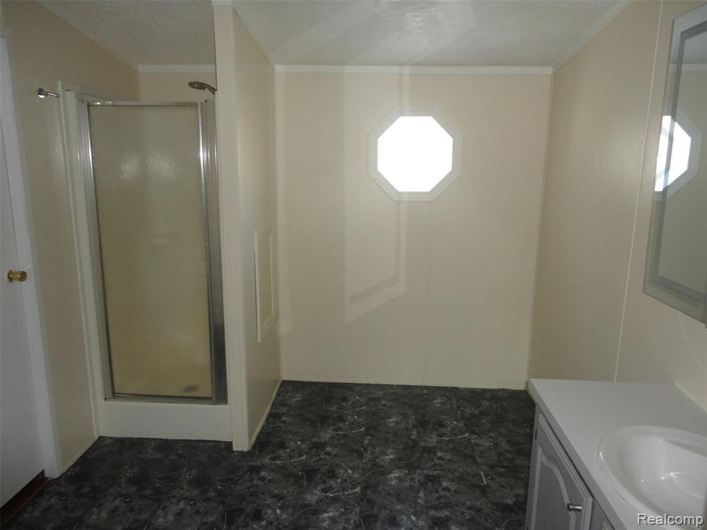 450 Glencoe, Temperance, MI 48182 — Photo 13