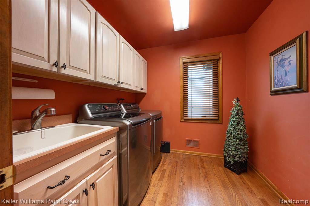 247 Glenmoor Drive S, Rochester, MI 48307 — Photo 28