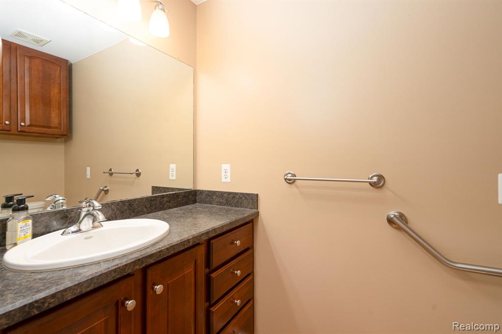 47248 Malburg Way Drive, Macomb, MI 48044 — Photo 31