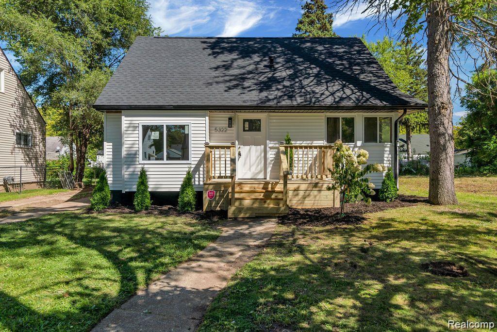 5322 Winthrop Boulevard, Flint, MI 48505 — front exterior