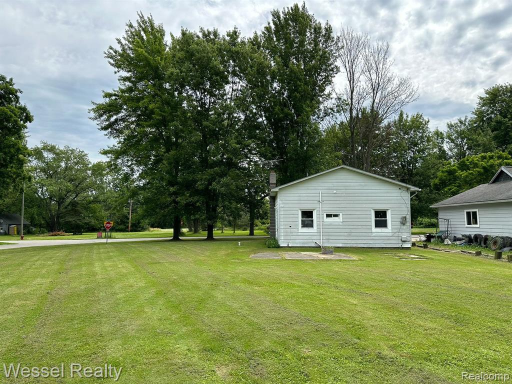 107 N LESTER Street, Capac, MI 48014 — Photo 18
