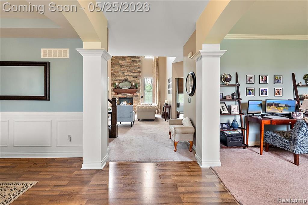 695 Dennison Court, Oakland, MI — Photo 9