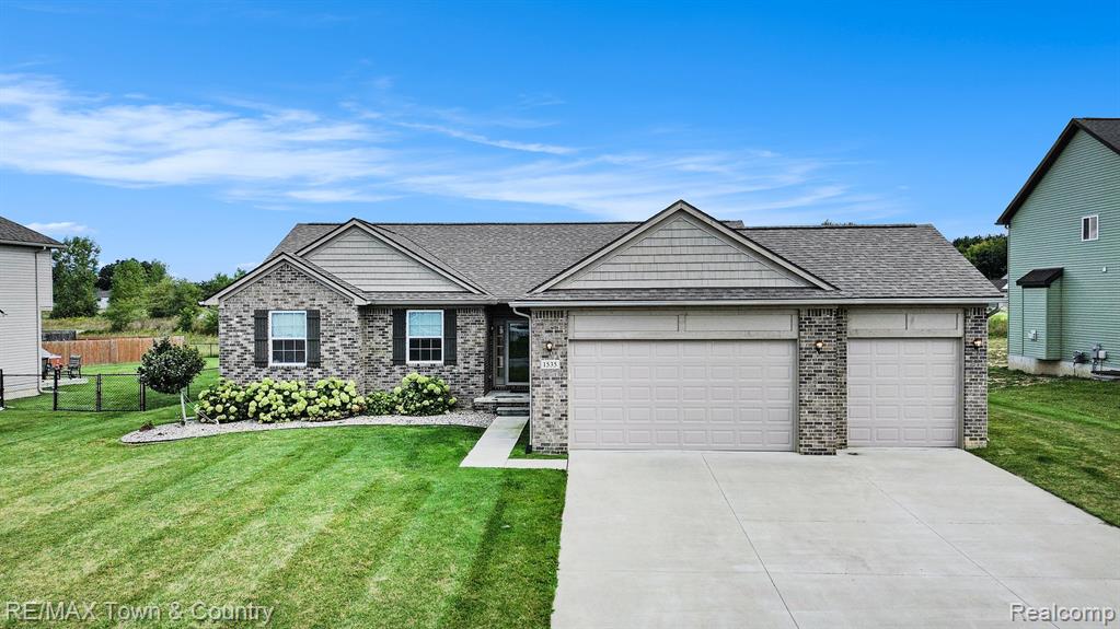 1535 Woodlake Lane, Grand Blanc, MI 48439