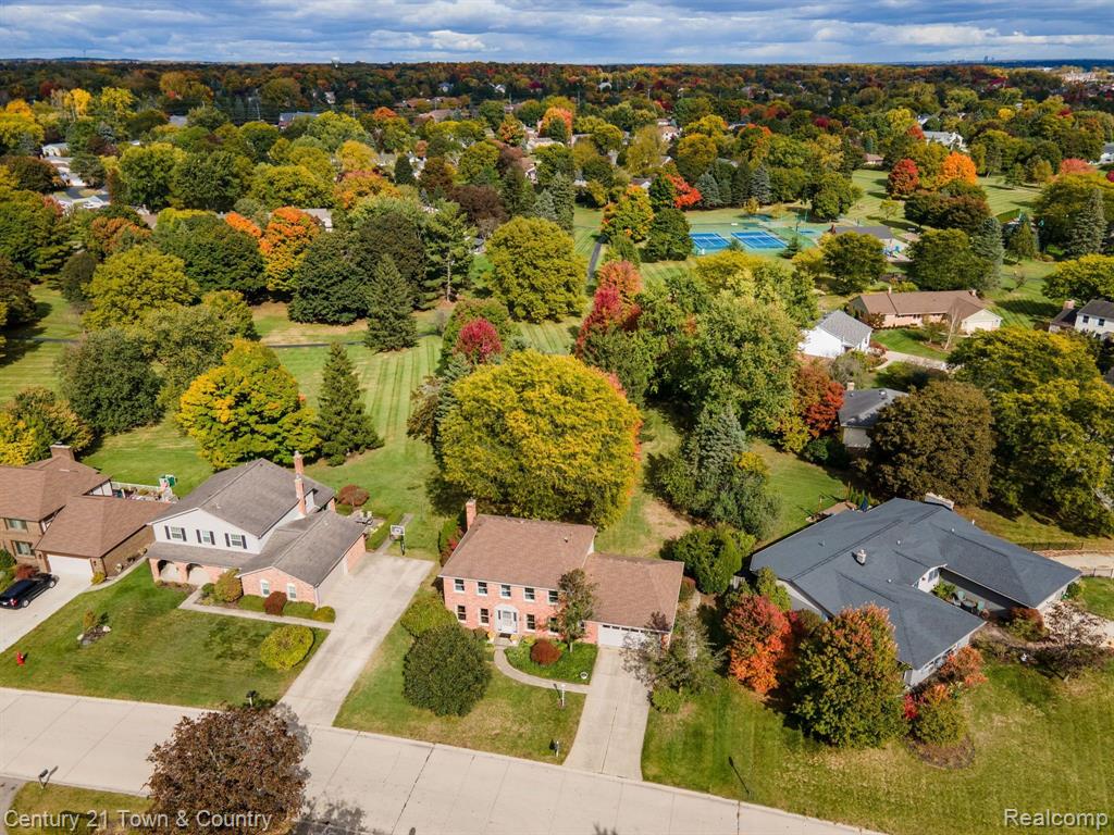 16436 OLD BEDFORD Road, Northville, MI 48168 — Photo 41