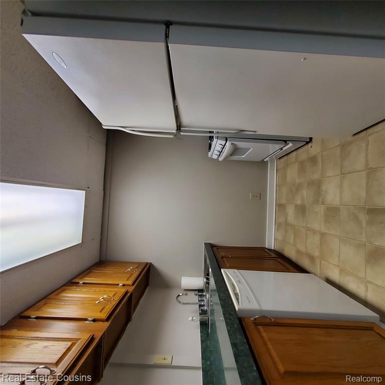 4235 Fenton Road S, Burton, MI 48529 — Photo 14