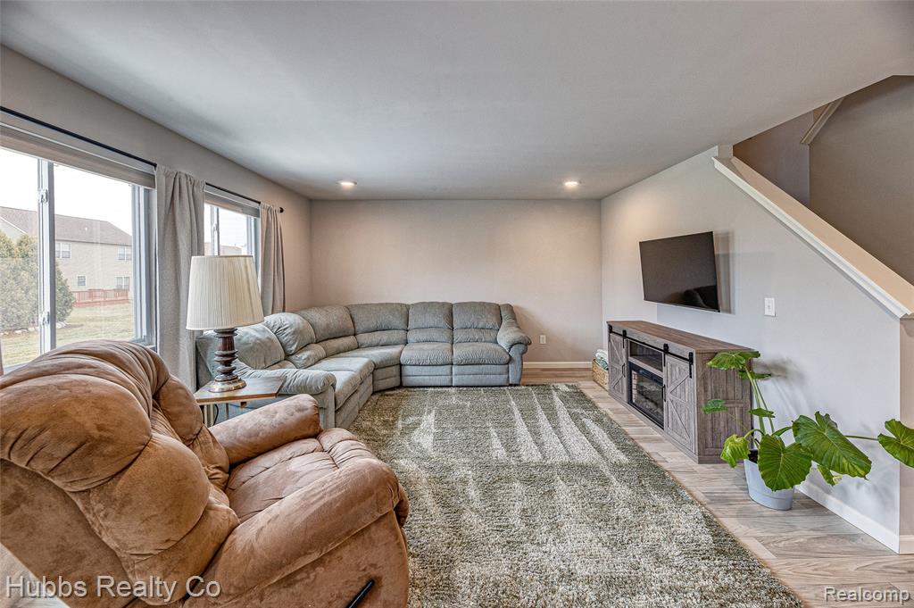 7340 Westminster Circle, Grand Blanc, MI 48439 — Photo 25