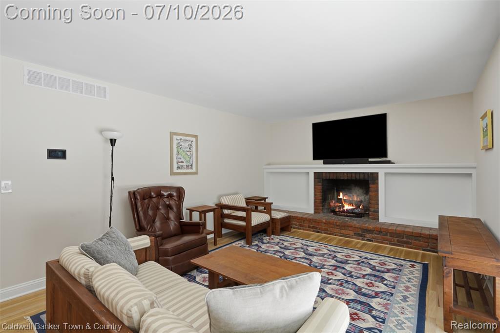 4301 Macqueen Drive, West Bloomfield, MI 48323 — Photo 20