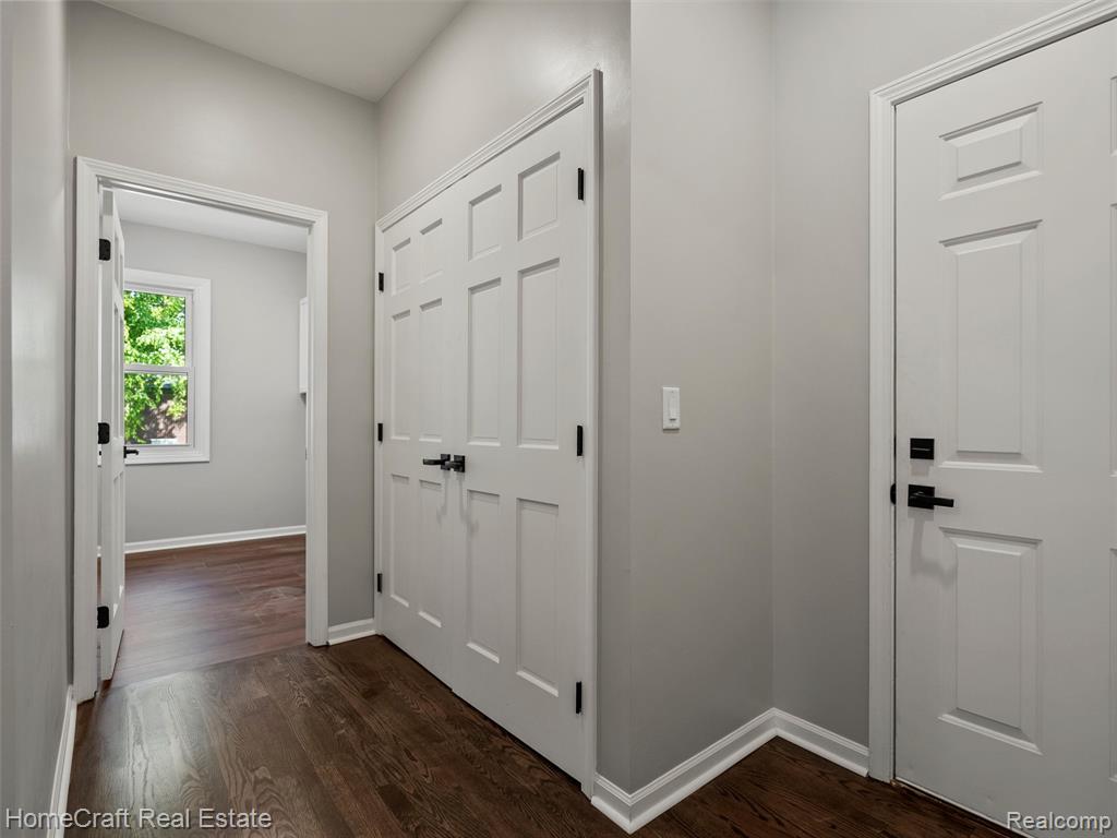 6807 SUNSET Drive, South Lyon, MI 48178 — Photo 25