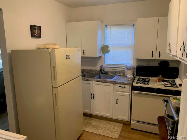 405 W Lorado Avenue, Flint, MI 48505 — Photo 5