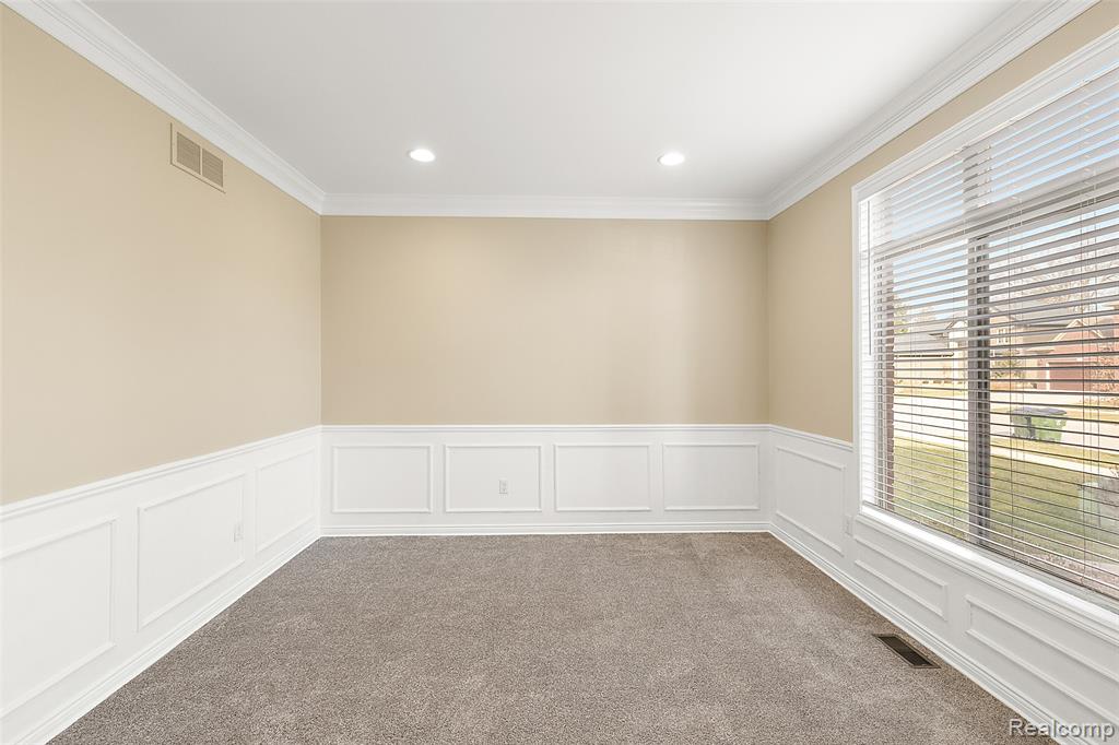 46267 Terrace Drive, Shelby Twp, MI 48317 — Photo 6
