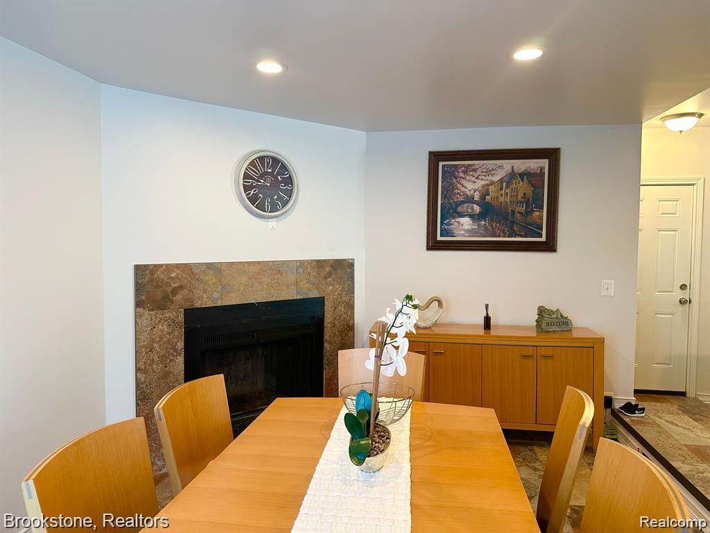 41371 HAMILTON Drive, Sterling Heights, MI 48313 — Photo 17