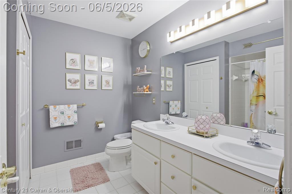 4876 Justin Lane, West Bloomfield, MI — Photo 27