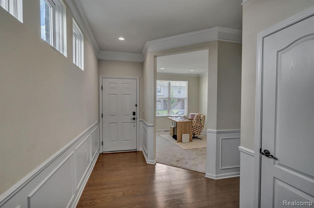 49746 SHORELINE Drive, Canton, MI 48187 — Photo 13