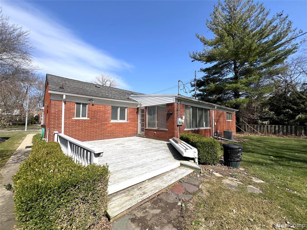 505 Anita Avenue, Grosse Pointe, MI 48236 — Photo 36