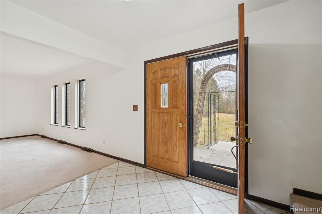 6570 Perryville Road, Holly, MI 48442 — Photo 10