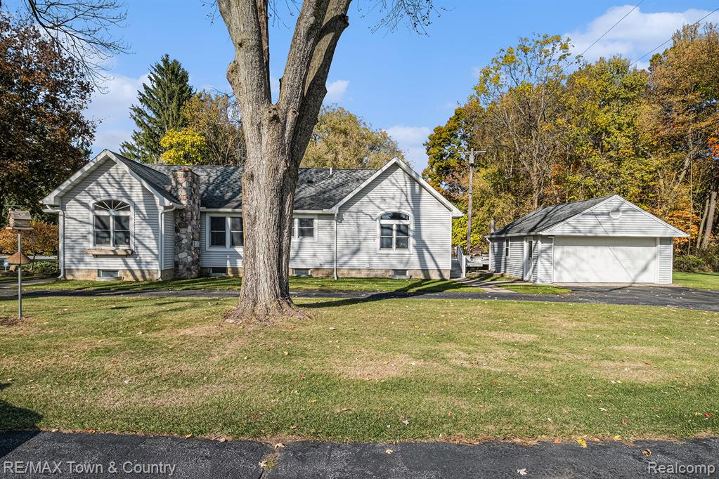 9072 N Linden Road, Clio, MI 48420 — Photo 3